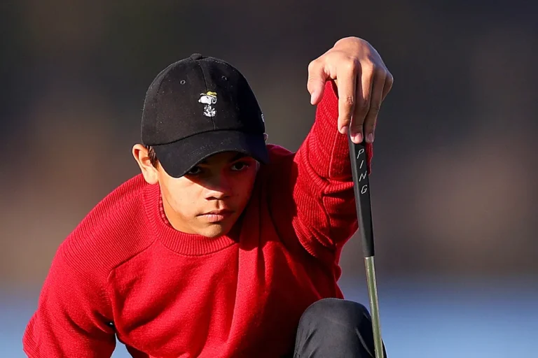 tiger-woods-son-charlie-snoopy-hat