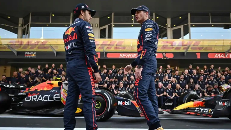 F1_Max-Verstappen_Sergio-Perez_1668743345797_1668743346039_1668743346039